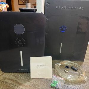 Aroma 360 Van Gogh home fragrance system with full container of My Way